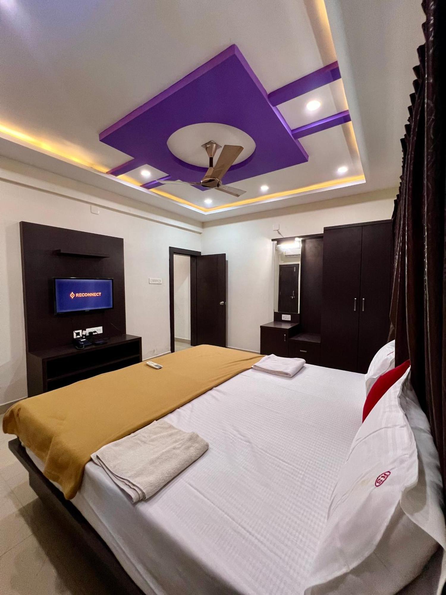 Ratna Sagar Hotel Manipal Exterior foto