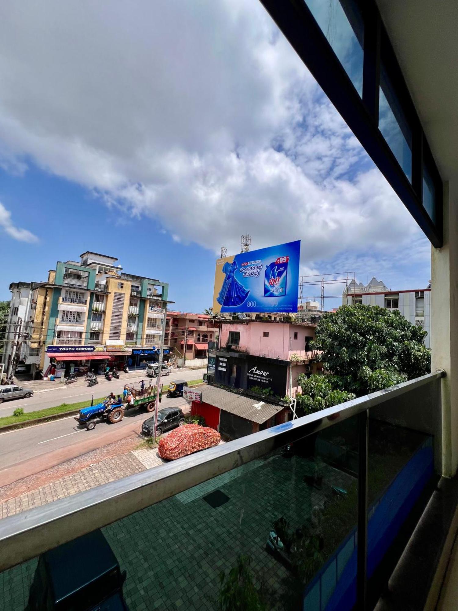Ratna Sagar Hotel Manipal Exterior foto
